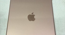 Good
													Apple iPad Pro 9.7" - Wi-Fi, Rose Gold, 32 GB, A1673, photo 3 of 7