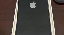 Mint
													Apple iPhone SE 3rd Gen 2022 - Unlocked, Midnight, 64 GB, A2595, photo 3 of 8