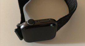 Mint
													Apple Watch Series 4 40mm - Gray, A1977 - GPS, Aluminum, photo 1 of 7