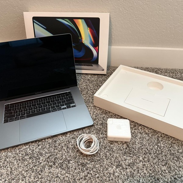 MacBook Pro 2019 - 16 inch - 1 TB, Gray, 32 GB, Intel Core i9