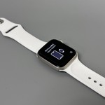 Good Apple Watch SE (2nd Gen) 44mm - Starlight, A2723 - GPS, Aluminum