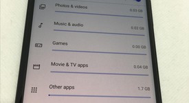 Good
													Google Pixel 2 XL - Verizon, Black, 128 GB, Verizon Edition, photo 4 of 10