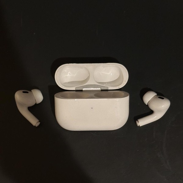 Apple AirPods Pro 2 - USB-C