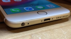 Good
													Apple iPhone 6 Plus - Verizon, Gold, 128 GB, A1522, photo 3 of 9