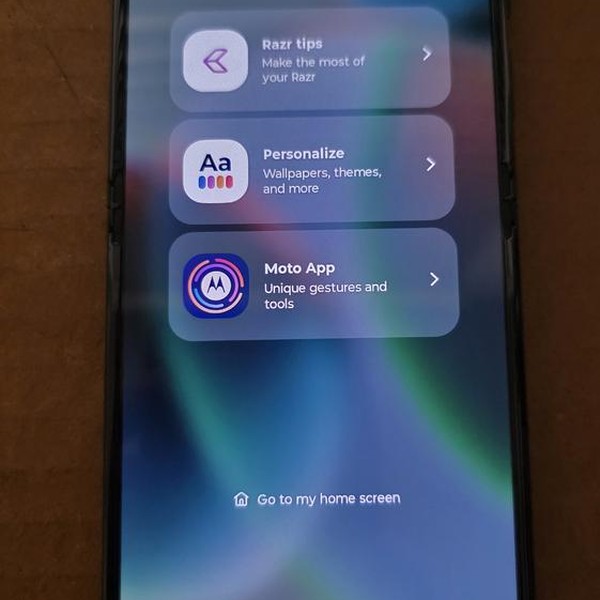 Motorola Razr (2023) - Unlocked, Sage, 128 GB, 8 GB