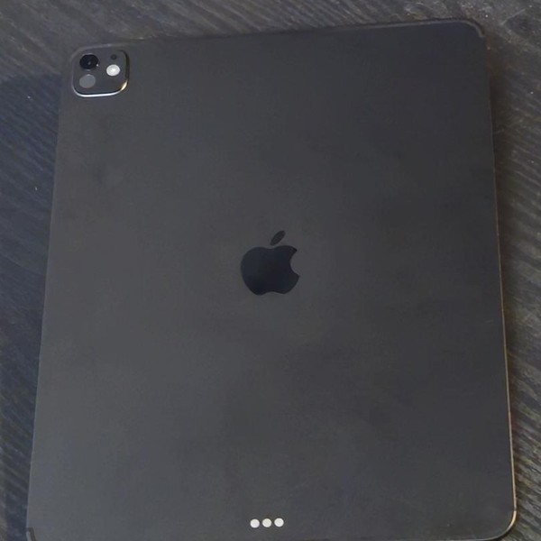 Apple iPad Pro 13 inch (M5) 2025 - Unlocked, 256 GB, Space Black, Apple M5 9-Core, A3361, Standard Glass