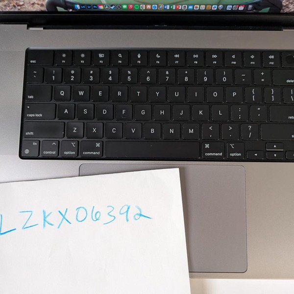 MacBook Pro 2021 - 16 inch - 512 GB, Gray, 16 GB, Apple M1 Pro 10-core