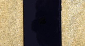 Mint
													Apple iPhone SE 3rd Gen 2022 - Unlocked, Midnight, 64 GB, A2595, photo 3 of 12