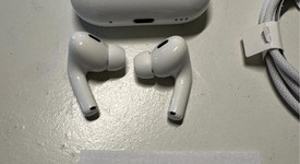 Used
													Apple AirPods Pro 2 - USB-C, photo 2 of 3
