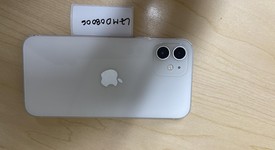 Fair
													Apple iPhone 12 - Unlocked Non-US, White, 128 GB, A2402, photo 2 of 5