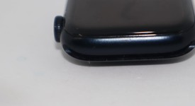 Good
													Apple Watch SE 2nd Gen 44mm - Unlocked, Midnight, A2727 - Cellular, Aluminum, photo 4 of 9