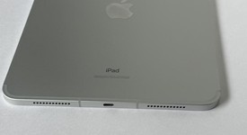 Mint
													Apple iPad 10th Gen - Unlocked, Silver, 64 GB, A2757, photo 5 of 7