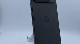 Good
													Google Pixel 10 - Unlocked, Obsidian, 128 GB, GLBW0, photo 3 of 5