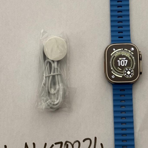 Apple Watch Ultra 49mm - Unlocked, Titanium, A2622