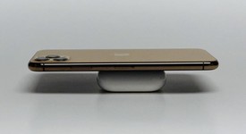 Mint
													Apple iPhone 11 Pro Max - Unlocked, Gold, 256 GB, A2161, photo 5 of 9