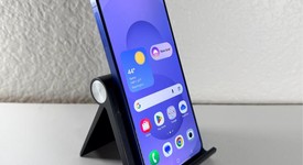 Good
													Samsung Galaxy S25 - T-Mobile, Icy Blue, 128 GB, 12 GB, SM-S931U, photo 2 of 6