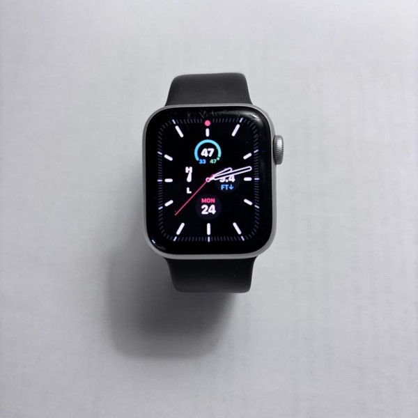 Apple Watch SE 2nd Gen 40mm - Silver, A2722 - GPS, Aluminum