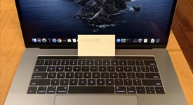 Good
													MacBook Pro 2017 (With Touch Bar) - 15" - I7, Gray, 512 GB, 16 GB, photo 4 of 12