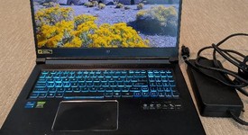 Mint
													Acer Predator Gaming Laptop, photo 3 of 9