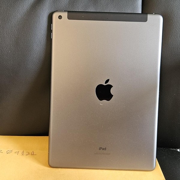 Apple iPad (9th Gen) - Verizon, 64 GB, Gray, A2603