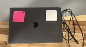Good
													MacBook Pro Late 2023 (M3) - 16" - Apple M3 Pro 12-core, Black, 512 GB, 18 GB, 18-core GPU, photo 1 of 9