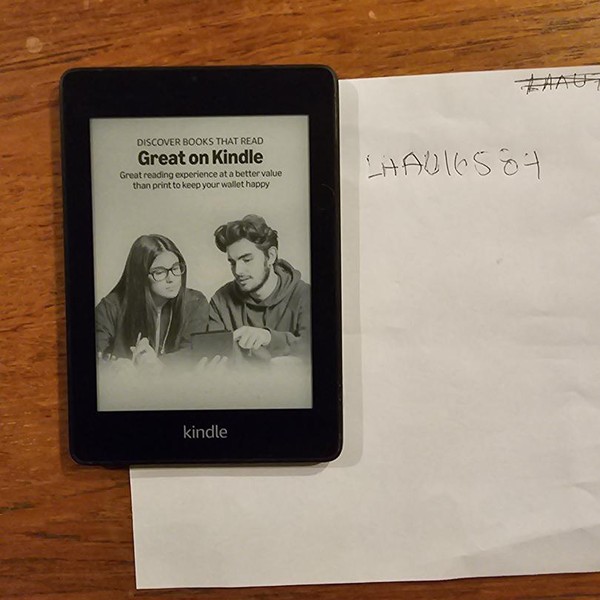 Amazon Kindle Paperwhite 10th Gen - Amazon, 8 GB