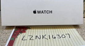 New
													Apple Watch SE 2nd Gen 40mm - Starlight, A2722 - GPS, Aluminum, photo 1 of 2