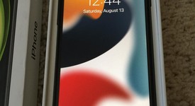 Mint
													Apple iPhone SE 2nd Gen 2020 - TracFone, Black, 64 GB, A2275, photo 3 of 15