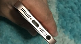 Mint
													Apple iPhone SE 1st Gen 2016 - Verizon, Rose Gold, 64 GB, A1662, photo 5 of 7