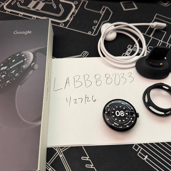 Google Pixel Watch 4 - Wi-Fi, Black, 45mm