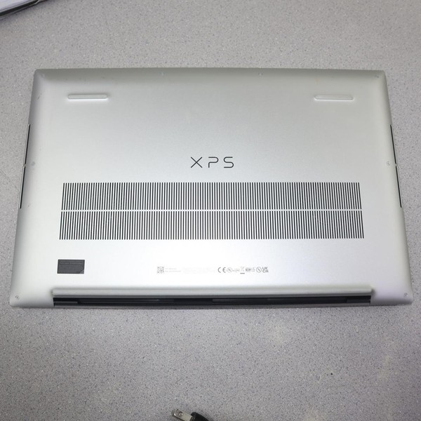 Dell XPS 17 9700 (2020) - I7, 512 GB, 16 GB, FHD+ Plus Non-touch