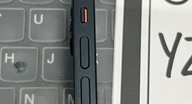 Mint
													Apple iPhone 13 - Unlocked, Midnight, 128 GB, A2482, photo 4 of 7