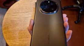 Mint
													Honor Magic7 Pro - Unlocked Non-US, Black, 512 GB, 12 GB, photo 3 of 8