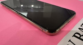 Good
													Apple iPhone 11 Pro Max - Unlocked, Gold, 256 GB, A2161, photo 3 of 14