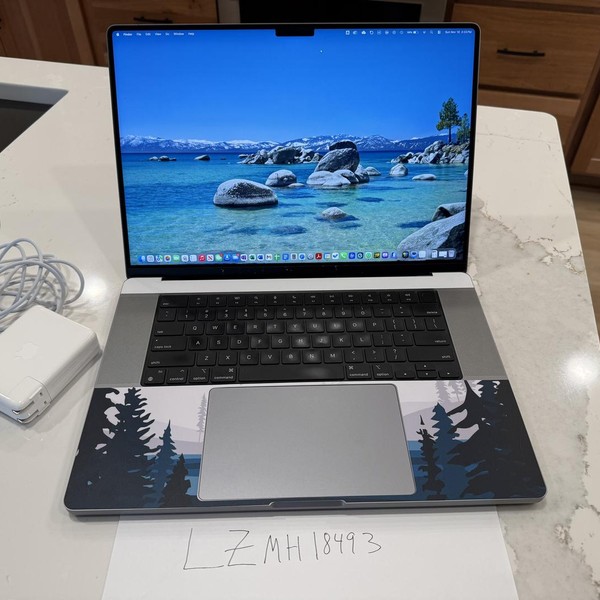 MacBook Pro 2021 - 16 inch - 512 GB, Gray, 32 GB, Apple M1 Max