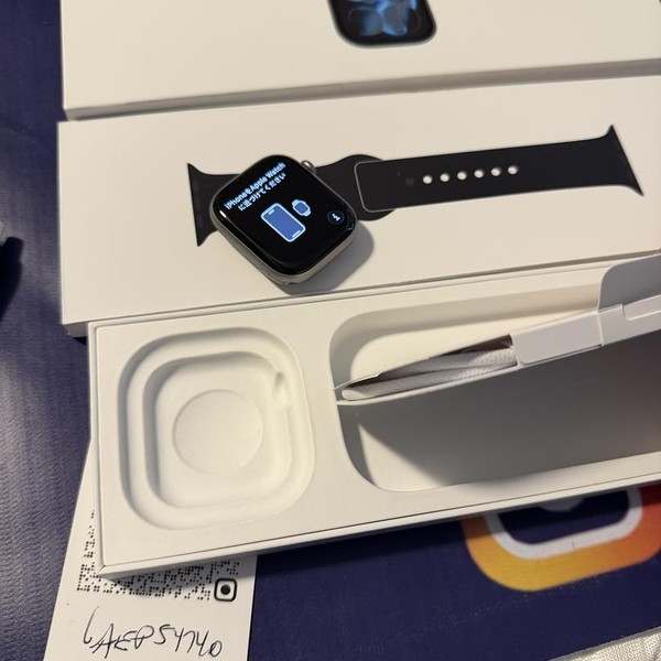 Apple Watch Series 11 42mm - Space Gray, A3331 - GPS, Aluminum