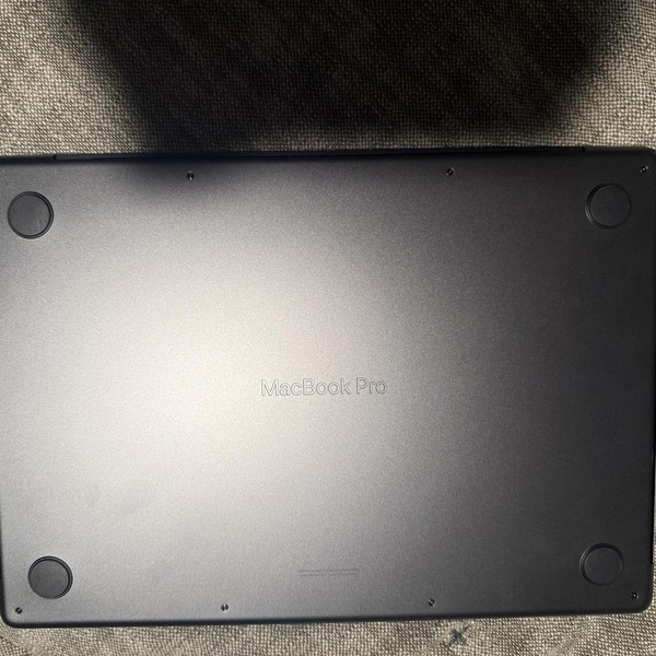 MacBook Pro Late 2023 (M3) - 14 inch - 512 GB, Black, 18 GB, Apple M3 Pro 11-core, 14-core GPU