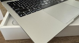 Mint
													MacBook Air 2025 (M4) - 13" - Apple M4, Silver, 256 GB, 16 GB, photo 3 of 31