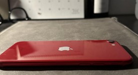 Good
													Apple iPhone SE 3rd Gen 2022 - Unlocked, Red, 64 GB, A2595, photo 4 of 7