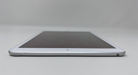 Mint
													Apple iPad 7th Gen - Wi-Fi, Silver, 32 GB, A2197, photo 4 of 6