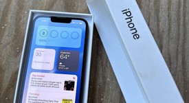 Good
													Apple iPhone 13 - Unlocked, Green, 128 GB, A2482, photo 2 of 21