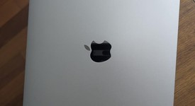 Good
													MacBook Air 2020 - 13" - I5, Gold, 256 GB, 8 GB, photo 5 of 7