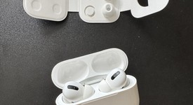 Used
													Apple AirPods Pro - MagSafe Case, photo 3 of 7