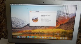 Fair
													MacBook Air 2011 - 11" - Silver, 64 GB, 2 GB, photo 3 of 10