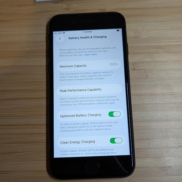 Apple iPhone SE 3rd Gen 2022 - Unlocked, 64 GB, Midnight, A2595