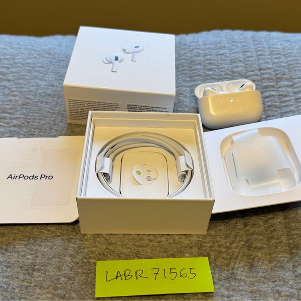 Apple AirPods Pro 2 - Lightning