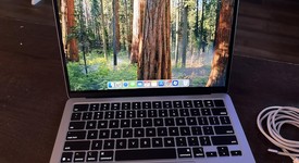 Good
													MacBook Air 2025 (M4) - 13" - Apple M4, Sky Blue, 256 GB, 16 GB, photo 4 of 10