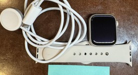 Mint
													Apple Watch Series 8 41mm - Unlocked, Starlight, A2772 - Cellular, Aluminum, photo 4 of 25