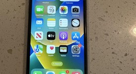 Good
													Apple iPhone 11 Pro Max - Unlocked, Gold, 64 GB, A2161, photo 4 of 7