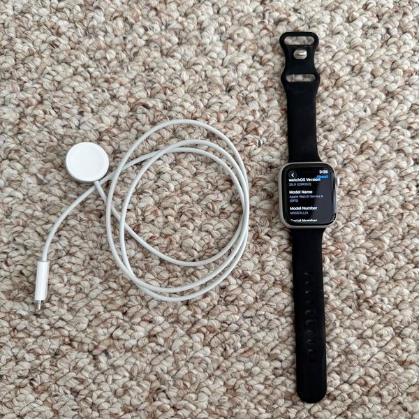 Apple Watch Series 6 44mm - Silver, A2292 - GPS, Aluminum